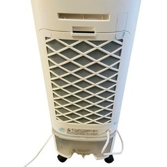 ☆2/9まで限定価格☆コンパクト冷風機 2020年製 株式会社シィー・ネット CRF 201WHリモコン付き 動作確認済み ホワイト おしゃれ 小型家電 テープ跡あり【ジ 0204-08】の画像