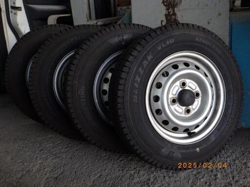 2月8日まで　　4本セット　ハイゼット　145/80R12　スタッドレス　2023年製