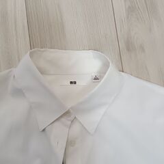 白ブラウスの画像