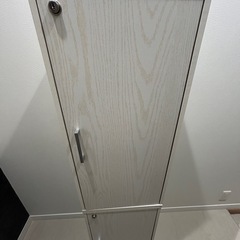 【2つ】上下にも重ねられる鍵付きカラーボックス/本棚の画像