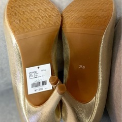 【新品】RANDA ゴールド ポインテッドトゥ ハイヒール 25.0cm 【セット割あり】
の画像