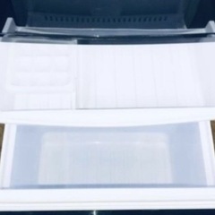 冷蔵庫【配達無料お届け設置出来ます💫都内近郊🚚】✨信頼のSHARP製137ℓ容量✨除菌クリーニング済の極美品✨他にも冷蔵庫.洗濯機.電子レンジ.オーブン電子レンジ.炊飯器.テーブル&椅子.机&チェアー.ベット&マットレス.ドレッサーなど多種多様な美品が有ります✨お気軽にお問い合わせ下さい💫の画像