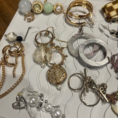 ピアス10点以上の画像