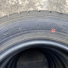 1013-9)はめ替え込！195/65R15グッドイヤースタッドレス中古4本セット！の画像