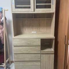 LOWYA食器棚