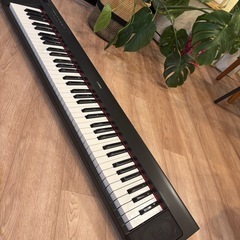 ほぼ未使用　電子ピアノ 76鍵盤YAMAHA ピアジェーロ np-31の画像