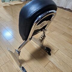 ハーレー純正 脱着可能 バックレスト デタッチャブル シーシーバーの画像