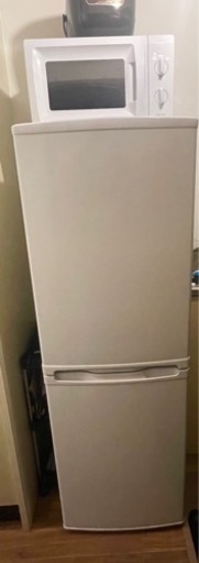 【受付終了】MAXZEN 冷蔵庫140L   写真の電子レンジ（YAMAZEN）もお付けします！