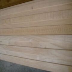 木材　ヒノキ　腰板　　約110㎝×12㎝×厚み1㎝　6枚　DIYにいかがでしょうかの画像