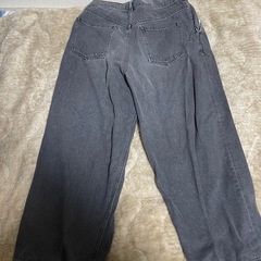 デニムパンツの画像