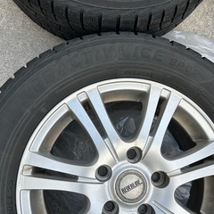 スタッドレスタイヤ＋ホイール　ヴォクシーの画像