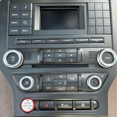 フォード　マスタング　純正オーディオ　モニター　コントロールパネルセットの画像