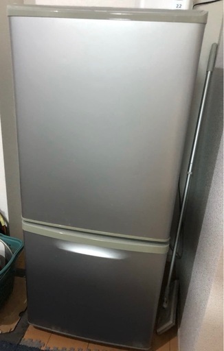PANASONIC 冷蔵庫138l 値段2500円