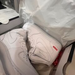 supreme×Nikeの画像