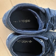 adidas インヒールスニーカー 23.5の画像