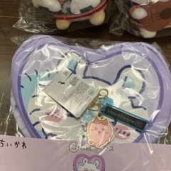 ちいかわ　ぬいぐるみ3つ　小物入れ　キーホルダーの画像