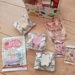 LUSH 石鹸やら