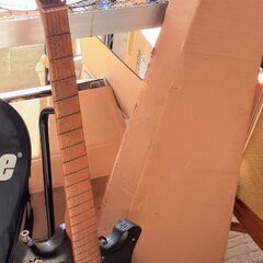 ☆ジャンク！エレキギター　ブラック　+アンプの画像