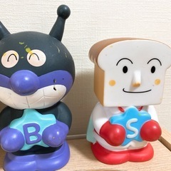 アンパンマン貯金箱の画像