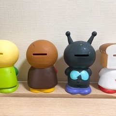 アンパンマン貯金箱の画像