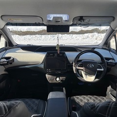 北見発 トヨタプリウス50 1.8S E-Four シルバーの画像