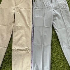 【美品】UNIQLO ストレート　スラックス　サイズSの画像