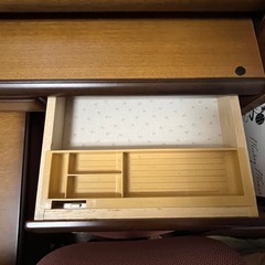 【値下げ】カントリー柄　折り畳み式　学習机（袖机・椅子・照明付き)の画像
