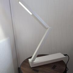 無印良品　コンパクト　デスクライト