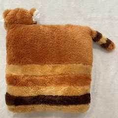 アライグマのクッション　モフモフの画像