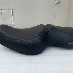 【GO-431】スポーツスター シート ハーレー 96-03の画像