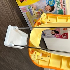 お値下げしました♪アンパンマン 2way補助便座　リッチェル便座スタンド　便座シート5セット付きの画像
