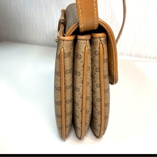 グッチのショルダーバッグ