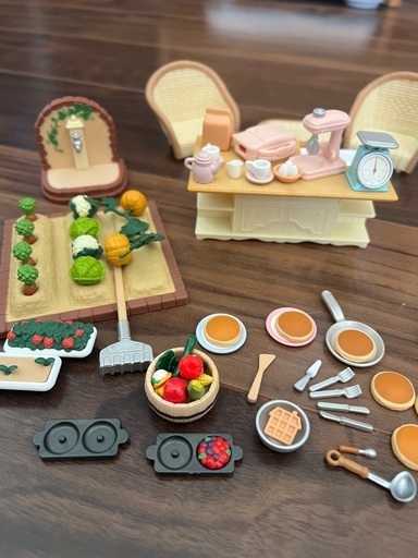 シルバニア コンサバトリー サンルーム と色々小物もファミリー人形も