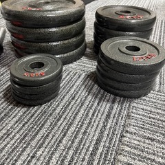 ダンベル　バーベル　ベンチプレスの画像