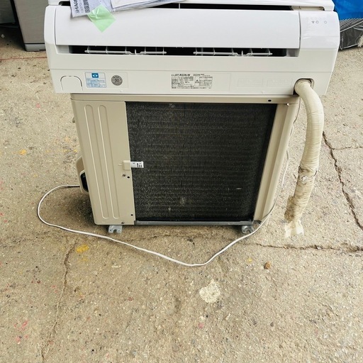 ジャングル・ジャングル岩出店】【A770】 除湿機 シャープ CM-R100