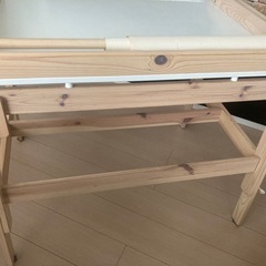 IKEA 学習デスク　子ども用机　キッズデスクの画像