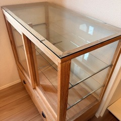 楢無垢材 2杯引き出し 脚付き カウンターガラスショーケース ガラス棚の画像