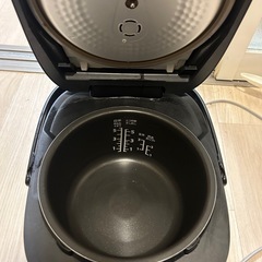 Panasonic 炊飯器　5合
の画像