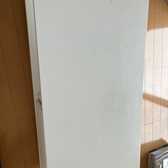 ニトリのテーブル