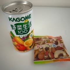 野菜ジュース、お菓子