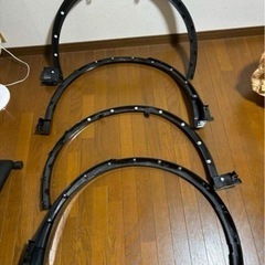 ジャンク トヨタ 現行 クラウンスポーツ フェンダー アーチ 4本セットの画像