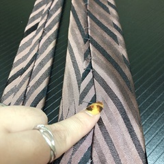 ネクタイ　ストライプ　茶色黒ギ・ラロッシュ（Guy Laroche）の画像