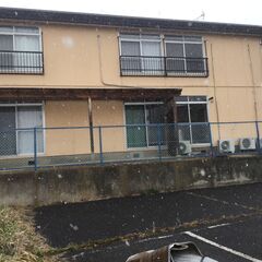 富久山町アパート1階　事務所　駐車場複数あり　