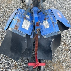 イセキ　S6D KMS6D パンジーエンジンFE170D 2輪  耕運機　6.2馬力　ハンドル回転可能 ロータリー正転逆転付きの画像