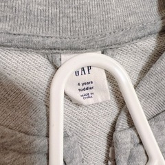 ⑮ GAP パーカー　4yearsの画像