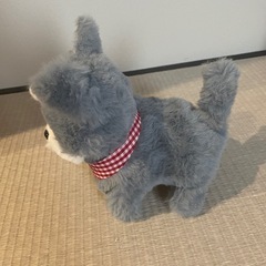 動いて泣くぬいぐるみ　おもちゃ　犬の画像