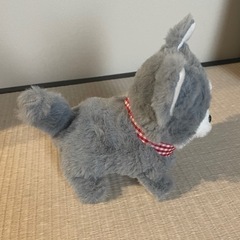 動いて泣くぬいぐるみ　おもちゃ　犬の画像