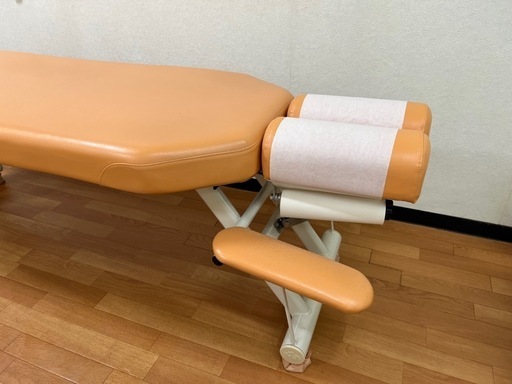 カイロ整体施術ベッド　高田ベッド