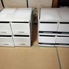 スチールの衣装ケース