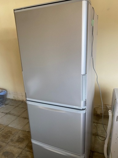 HITACHI SJ-W356J-S 2022年製 SHARP冷蔵庫 SJ-W356J-S [3ドア /両開き